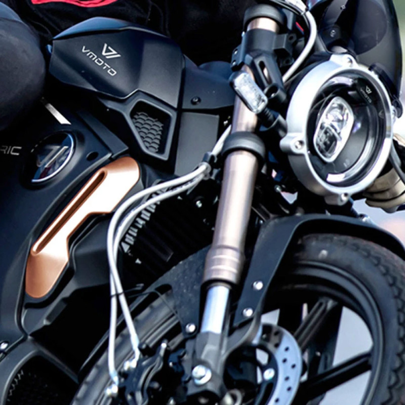 TC MAX FULL BLACK 125 cm³